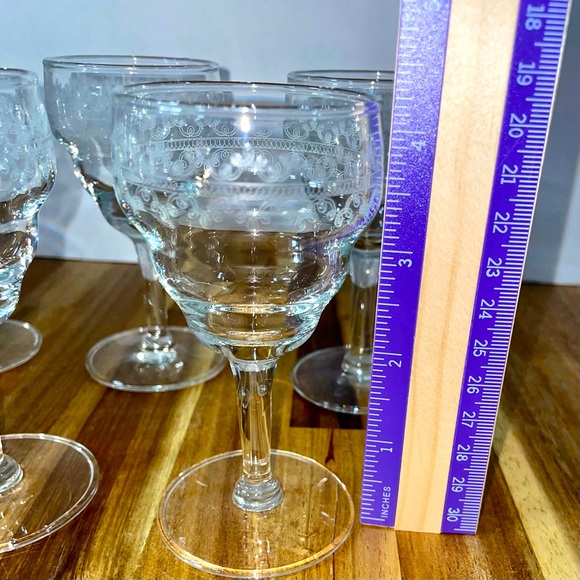 Etched Design Clear Glasses 4 1/4” Tall Wine After Dinner Drink Set of 6 - Picture 7 of 11
